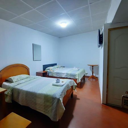 Hostal Dulzura Caraz Esterno foto