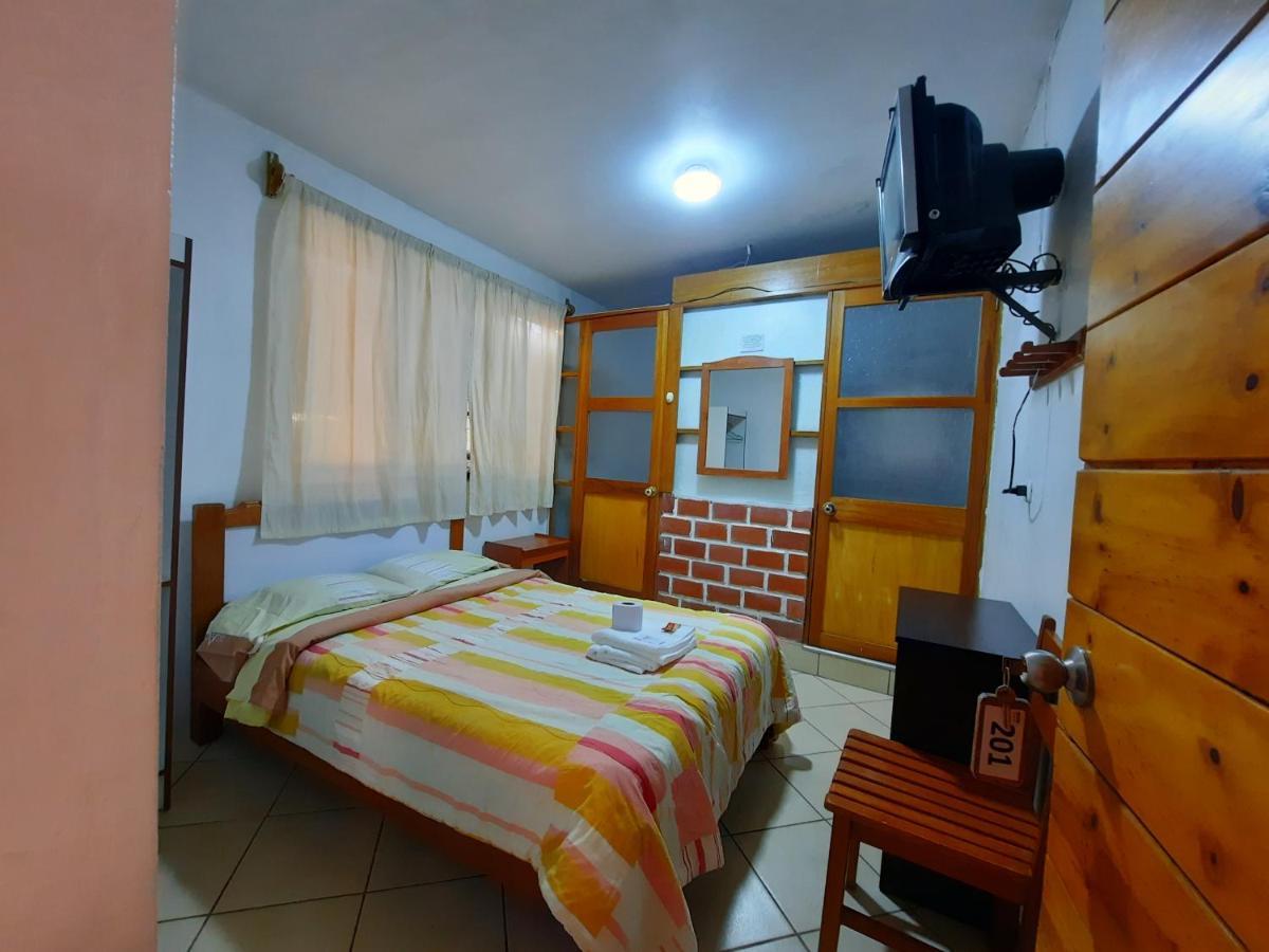 Hostal Dulzura Caraz Esterno foto